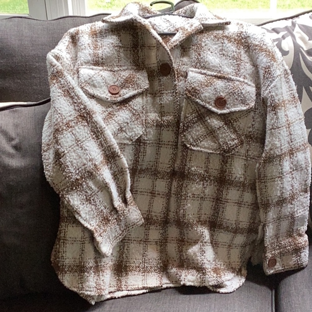 Adorable cream/brown jacket